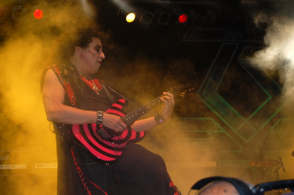 3 Twisted Sister 08.jpg
